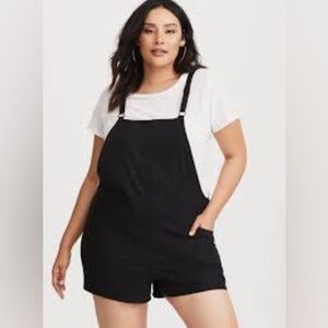 Torrid black speckled rayon linen spandex blend adjustable strap shortalls, 2X.
